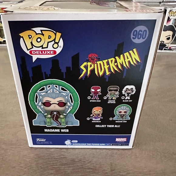 Funko Pop! Deluxe Spider-Man Madame Web Figure - Picture 3 of 4